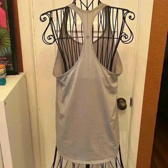 Lululemon Tank Top-Sz 6 - Picture 3 of 5